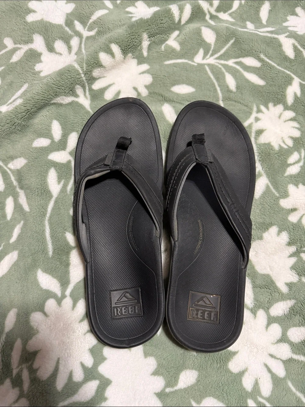 Reef Men’s Black Thong Flip Flop Sandals